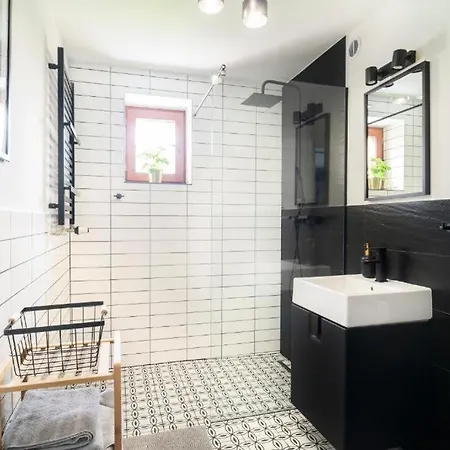 Aparthotel Katedralna 3*