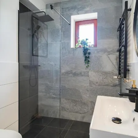 Katedralna Aparthotel 3*