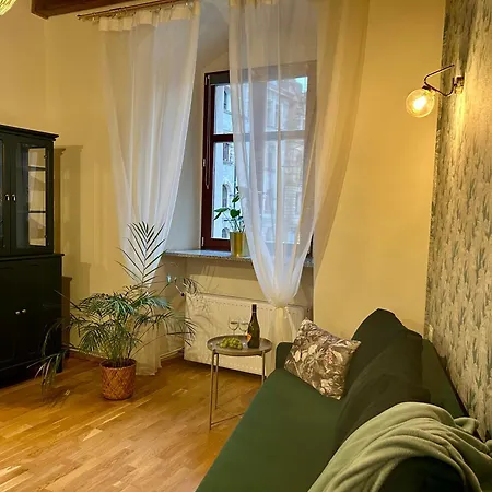 Aparthotel Katedralna 3*