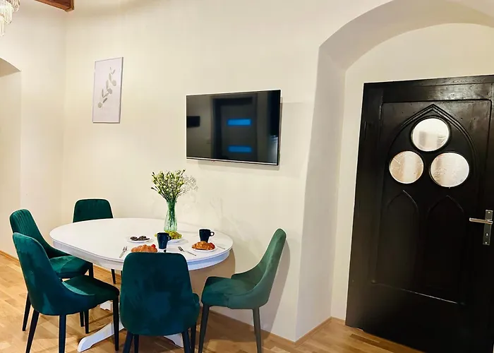 Aparthotel Katedralna