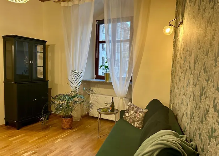 Aparthotel Katedralna 3*